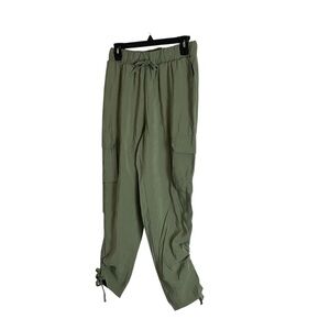 Jessica Simpson Woman’s Size Small Olive Haze Luxe Cargo Pants